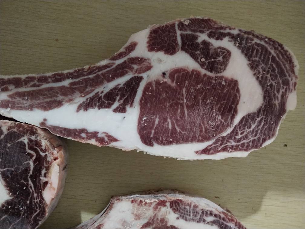 澳洲战斧牛排谷饲A级标准2-3斤进口原切雪花带骨眼肉超大厚切