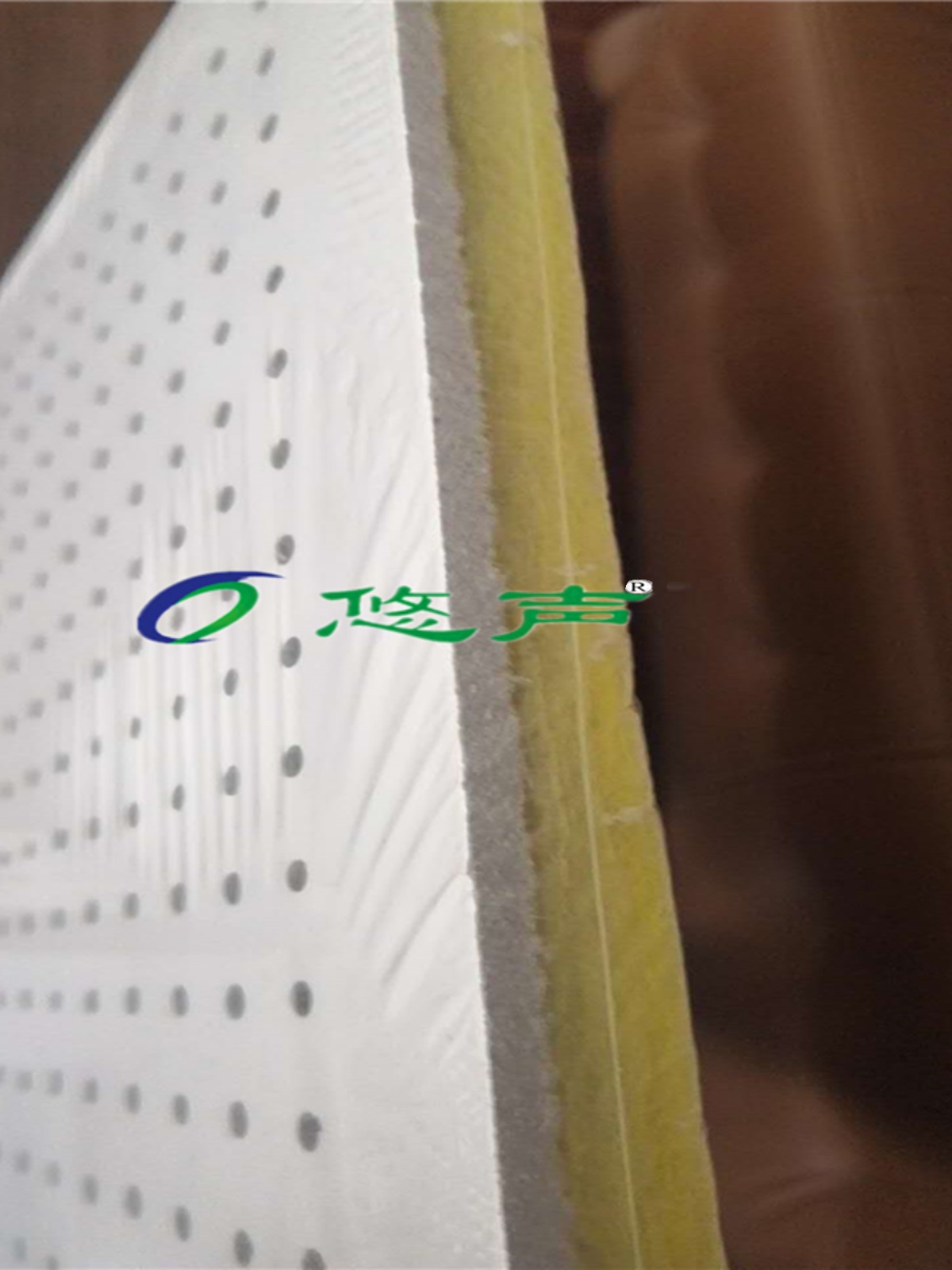 穿孔硅酸钙板石膏板复合玻纤棉 机房车间专用吸P音板 吸音降噪美