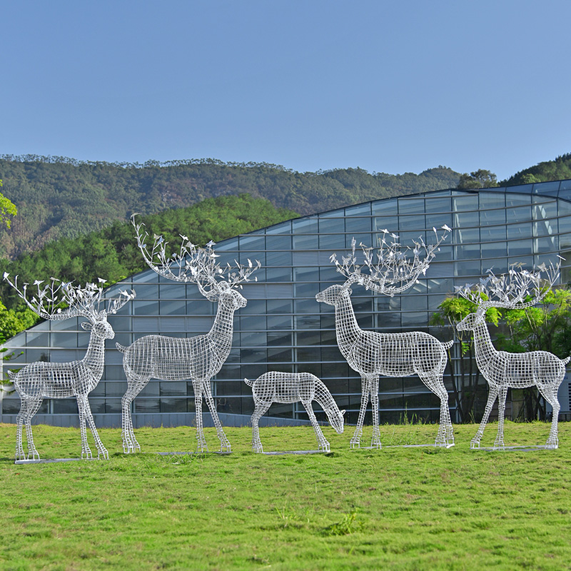 户外镂空线条铁艺抽象梅花鹿雕塑公园林景观装饰品动物不锈钢摆件
