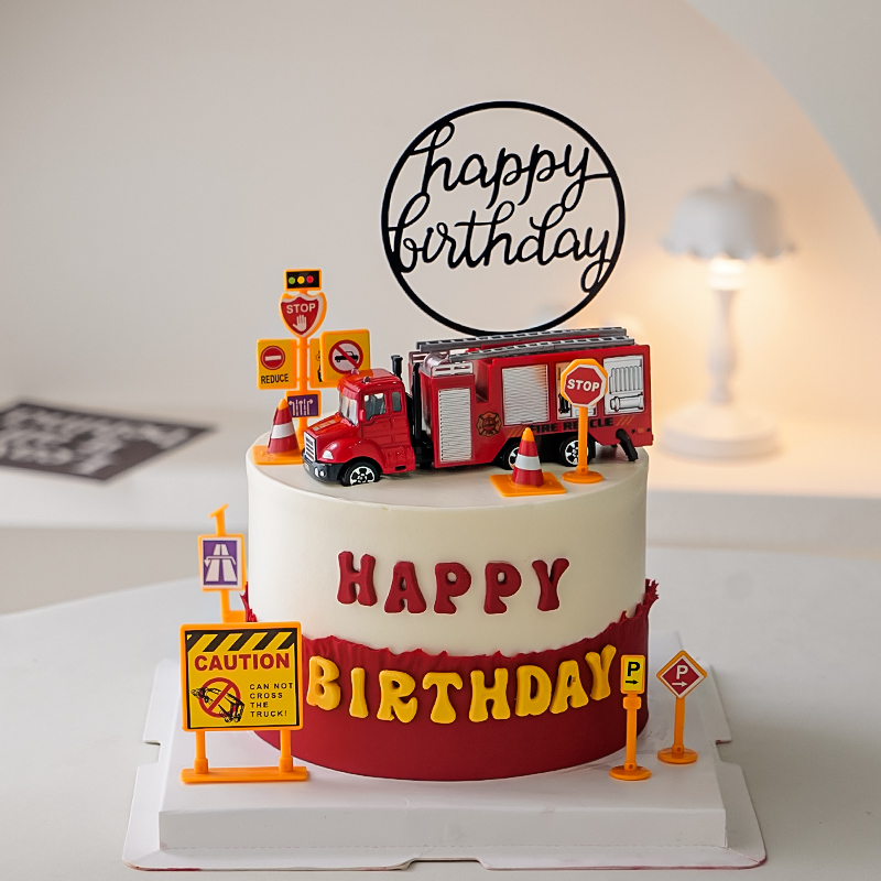 烘焙蛋糕装饰摆件网红英雄消防车消防员红色男孩儿童生日派对插件