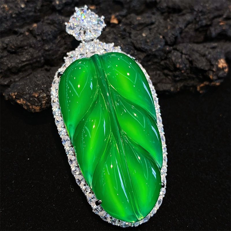 VISING珠宝高冰巴西绿玉髓玛瑙树叶吊坠项链送礼寓意气质媲美翡翠