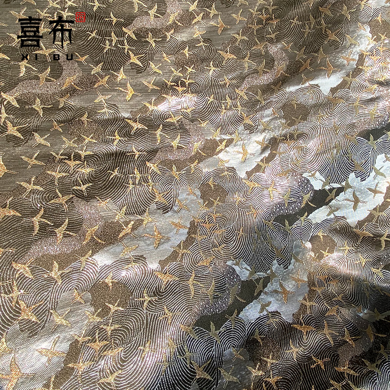 日本出口面料经典花纹金镧西阵织云鹤溪水银交织复古茶席包装布料