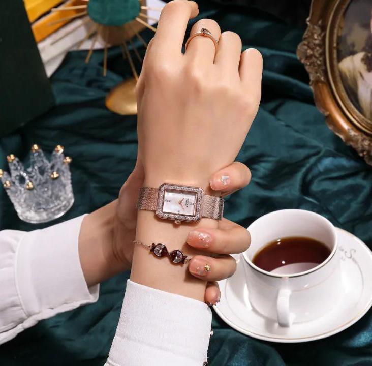 西腾正品石英机芯指针式长方形钢带女表防水超薄网红绿色手表