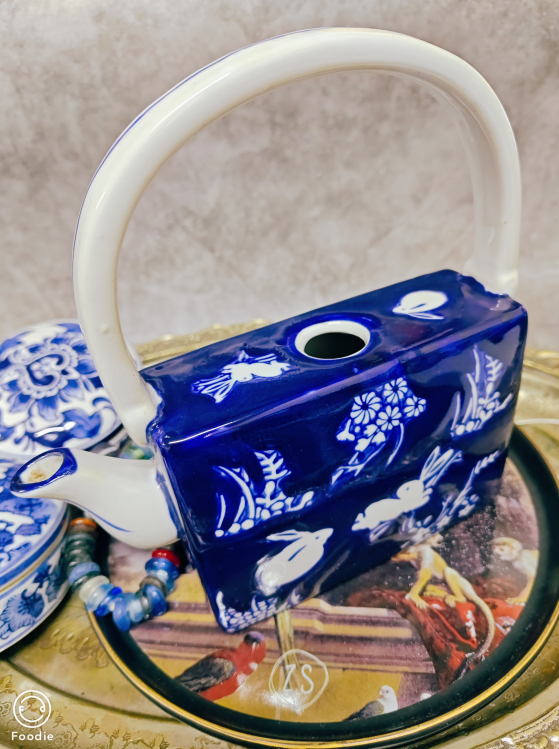 景德镇青花瓷复古月兔图案方形小茶壶摆件家居装饰