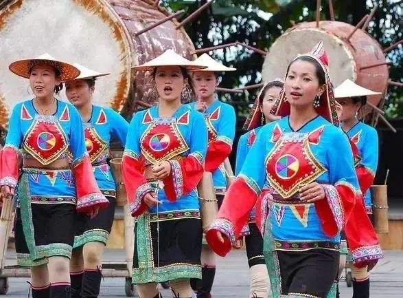 鑫佳基诺族民族服装服饰女舞蹈演出五十六56个少数民族男女组合装