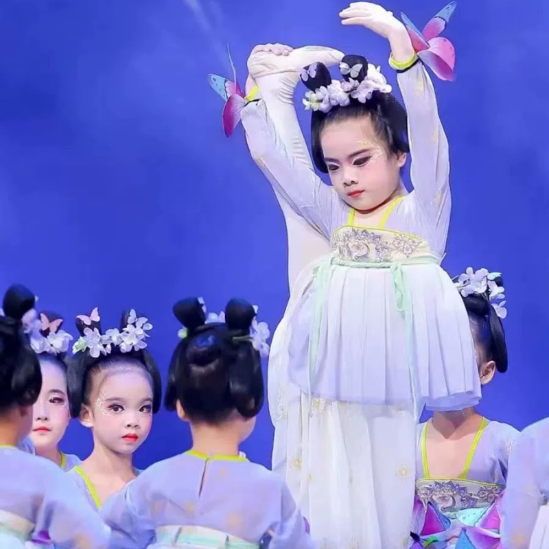 儿童汉服舞蹈服中国风古典舞蹈醉春风戏蝶胭脂妆有位姑娘演出服装