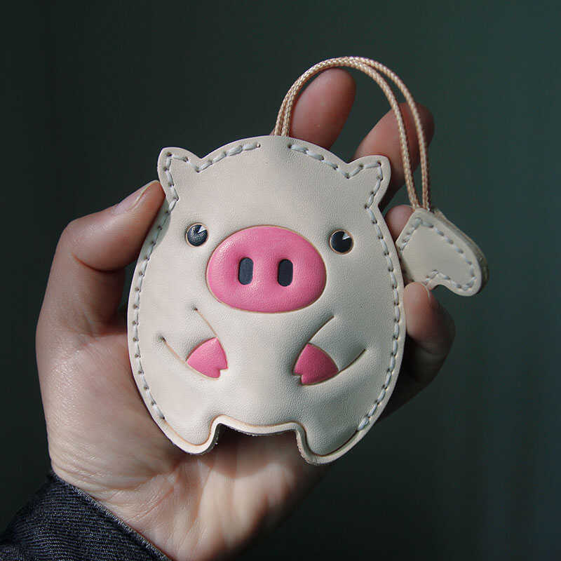 手工牛皮钥匙包自制真皮可爱小猪挂件钥匙扣包包挂饰抽拉式钥匙包