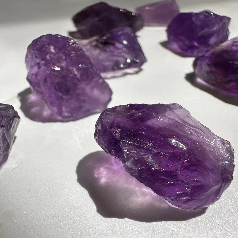 天然紫水晶矿石