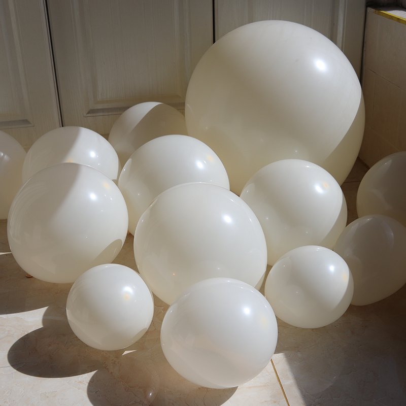 流行色麦芽白色气球乳白色暖白色气球高端派对婚礼现场布置装饰