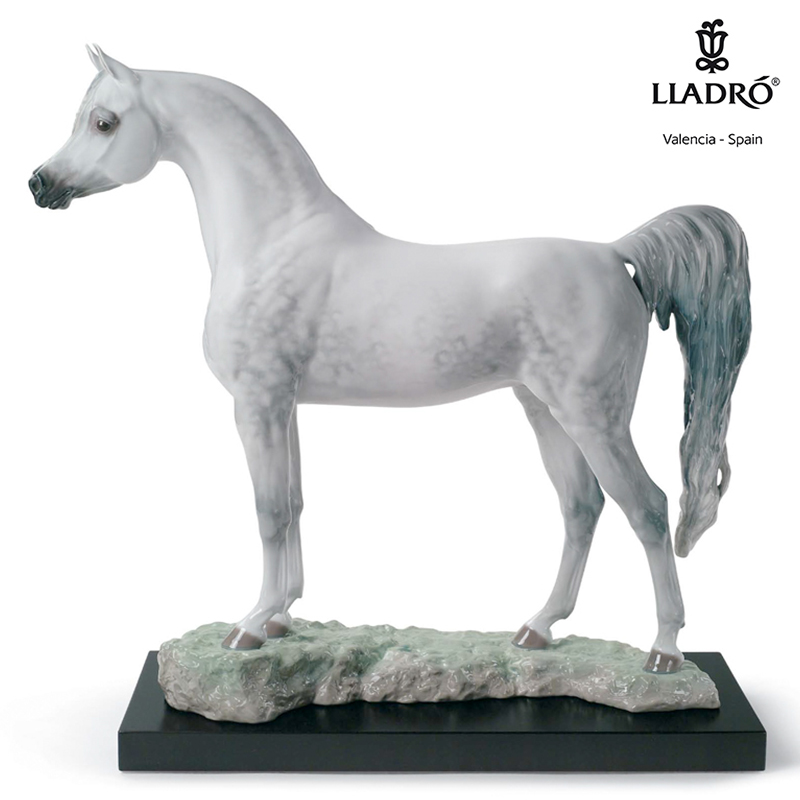 Lladro雅致陶瓷进口手工瓷器客厅书房装饰摆件阿拉伯纯种马8343