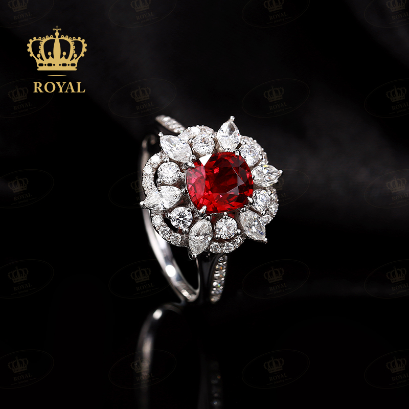 ROYAL珠宝定制红色枕形尖晶石戒指吊坠两用女设计款钻石18K金镶嵌