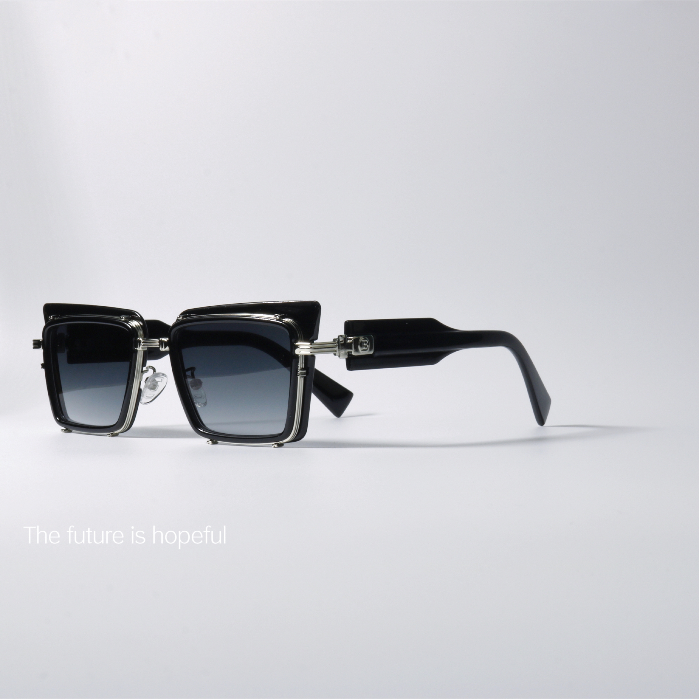 暗黑风格哥特元素墨镜UV400防紫外线小众设计个性配近视太阳眼镜