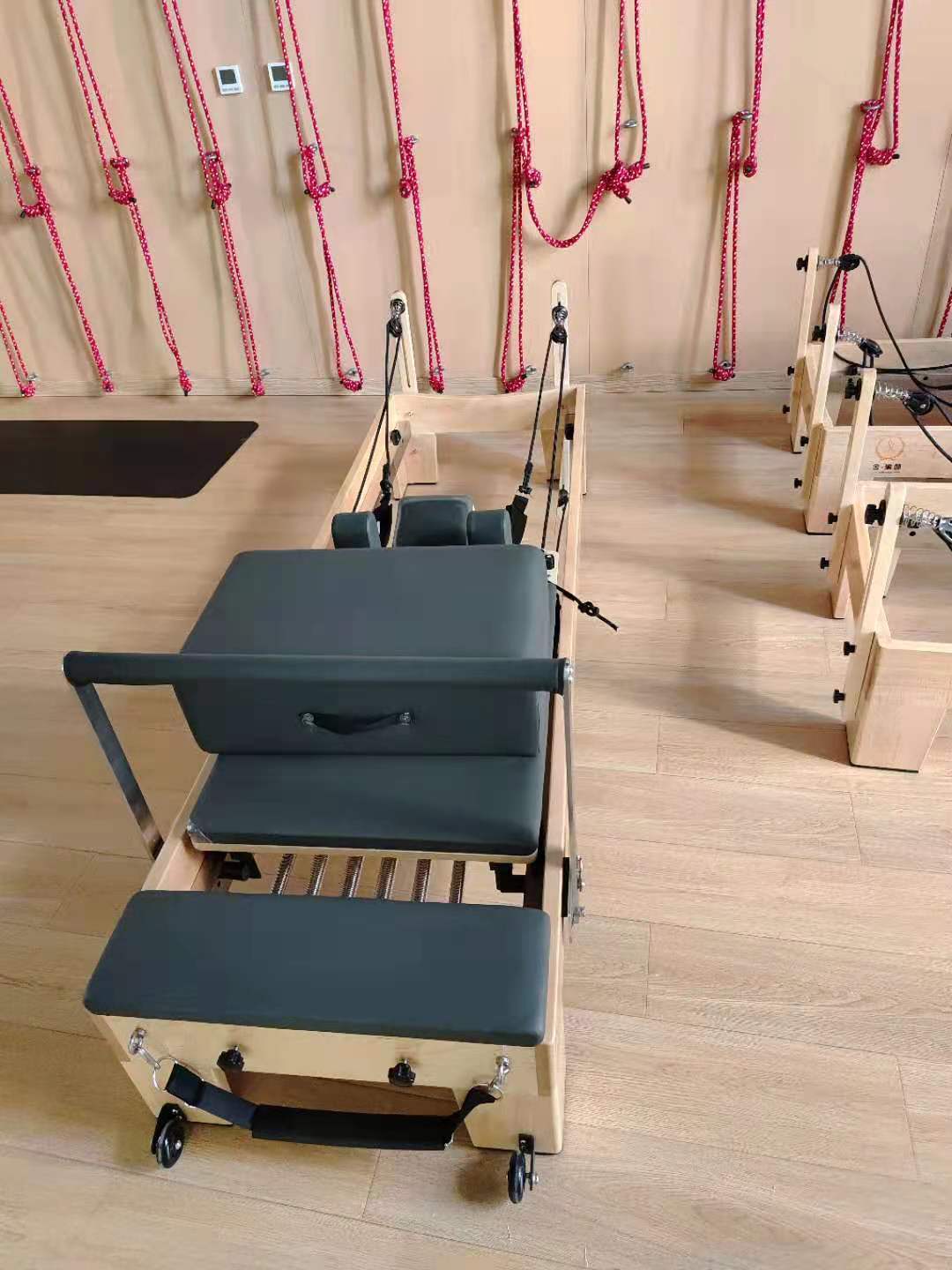 普拉提核心床梯桶小白床凯迪拉克稳踏椅瑜伽健身脊柱矫正器五件套