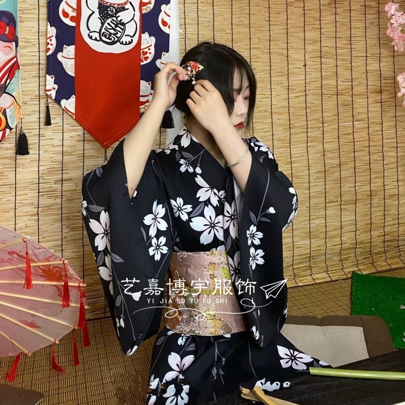 和服女正装传统日式拍照写真暗黑系霸气女生自拍换装影楼摄影服装
