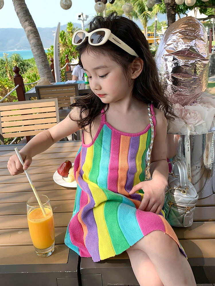 小女孩海边裙子儿童女宝宝海边穿搭女童度假风吊带公主裙时髦洋气