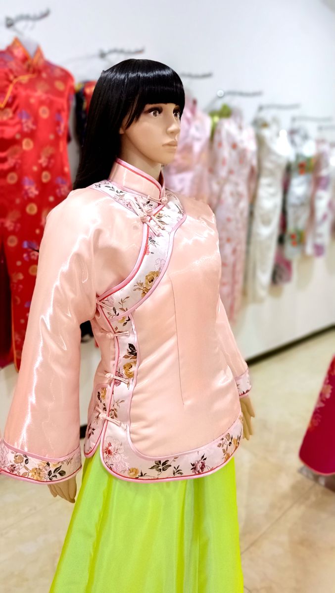 纯肉粉色幻彩镜面丝绸传统连袖精致古典镶宽边大襟薄棉袄棉裙定做