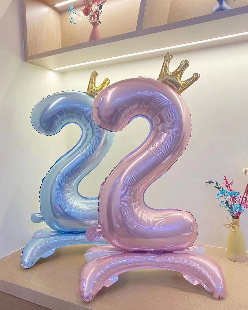 带底座站立生日数字气球儿童周岁派对场景布置装饰背景拍照道具