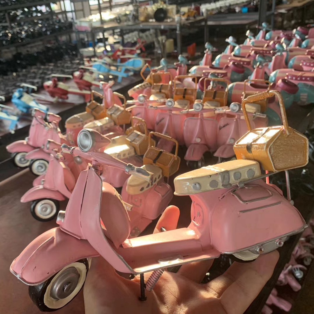 铁艺复古怀旧粉色可爱VESPA踏板摩托车模型罗马假日赫本装饰摆件