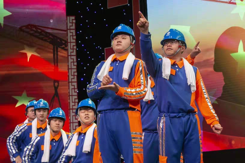 新款自豪的建设者演出服咱们工人有力量舞台服劳动者之歌舞蹈服装