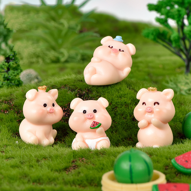 微景观现代树脂工艺品新款可爱卡通动物猪小小西瓜吃瓜猪饰品摆件