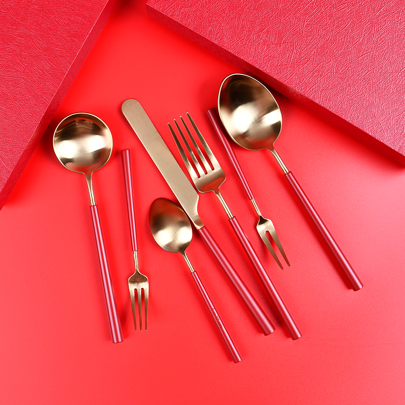 婚庆巴顿红金刀叉勺两三套装家用西餐具全套304不锈钢牛排刀叉