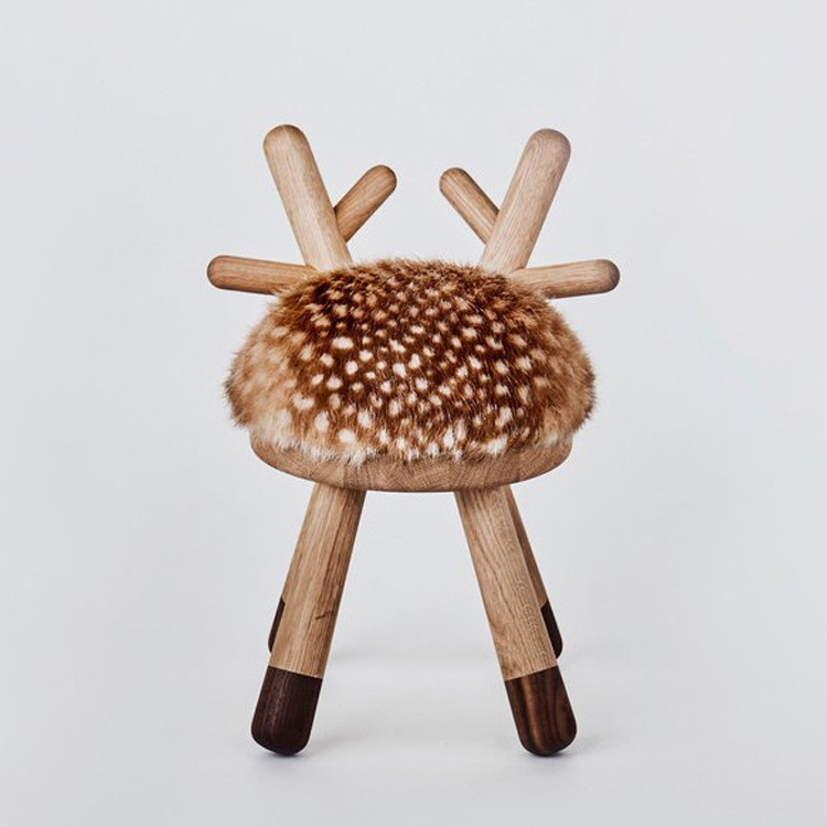 INS北欧谢娜同款小鹿凳子儿童礼物实木动物椅子宝宝幼儿园靠背椅