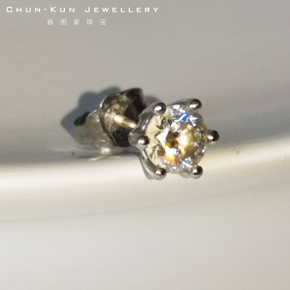 春困家珠宝孤品收藏欣赏 pt90O铂金镶嵌单颗圆形白钻石半克拉耳环