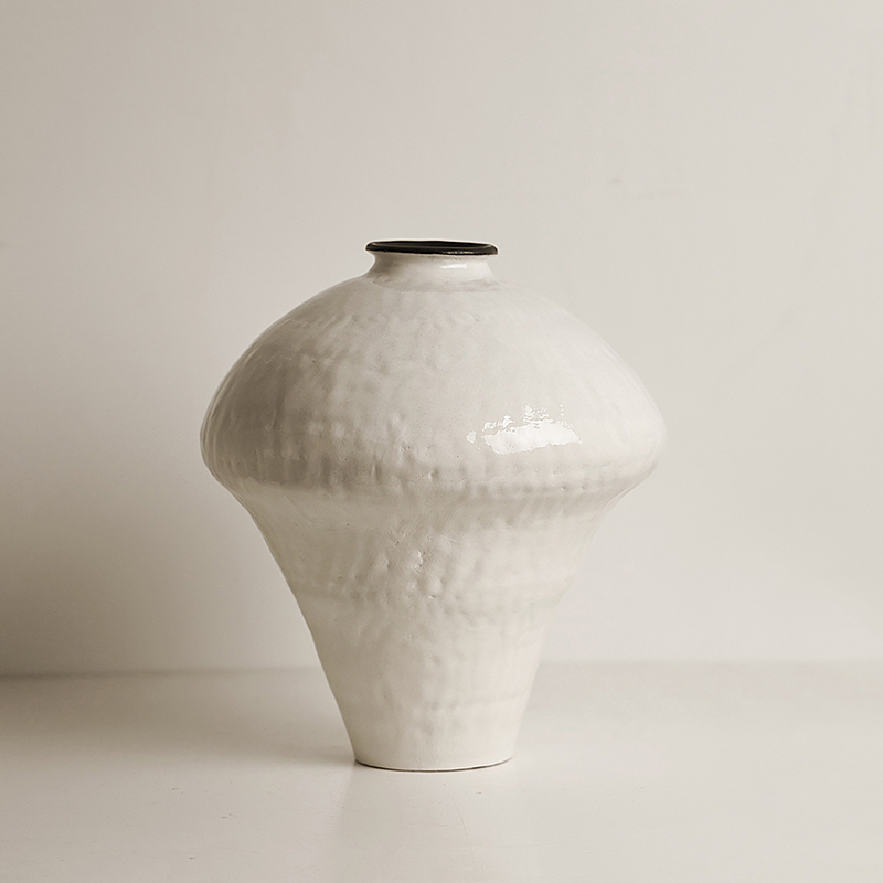 形上白色月亮罐陶瓷花瓶设计感日式侘寂风摆件青年艺术家花器作品