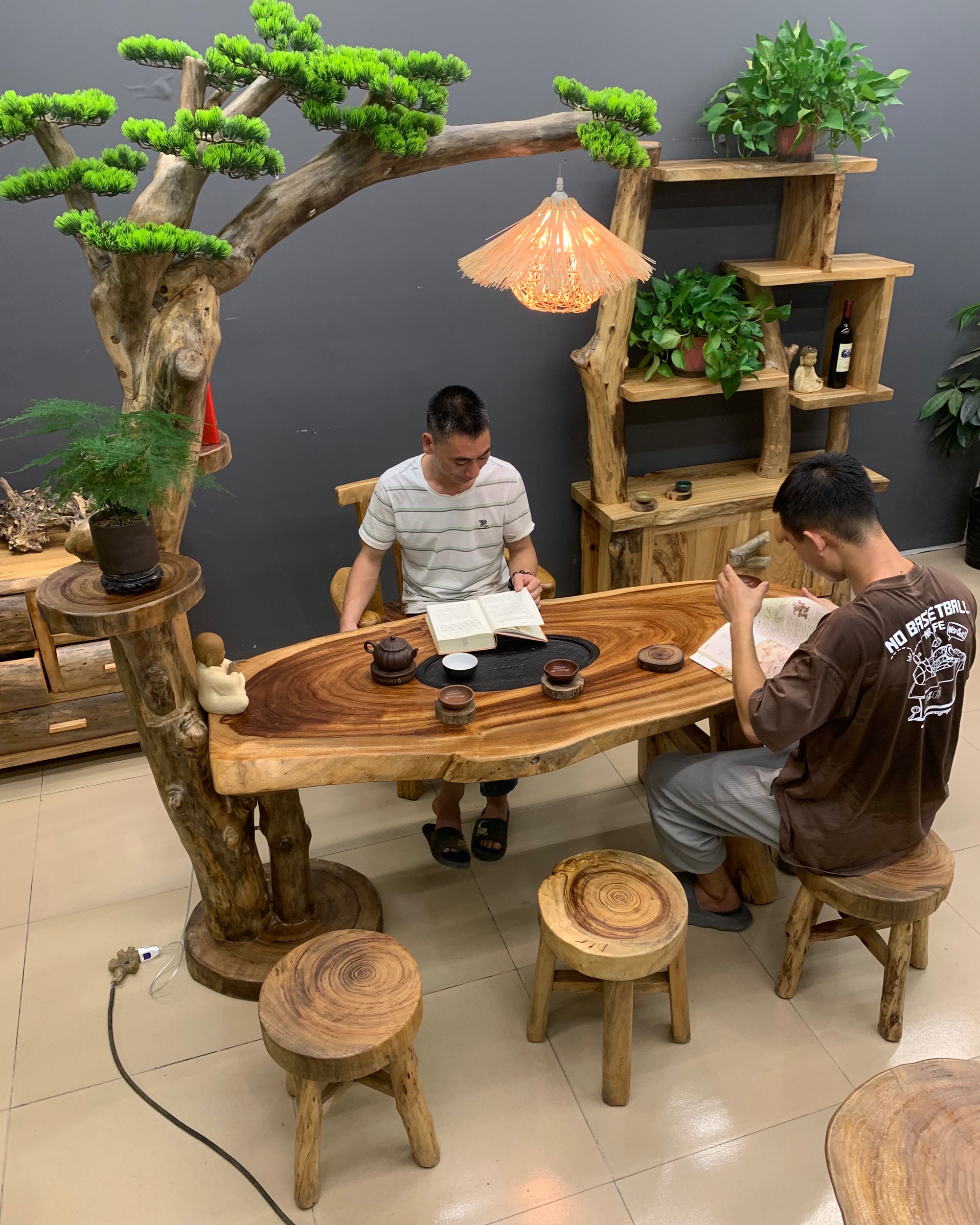 香樟木茶台原木根雕茶几原生态实木灯架茶桌家用实木大板桌组合椅