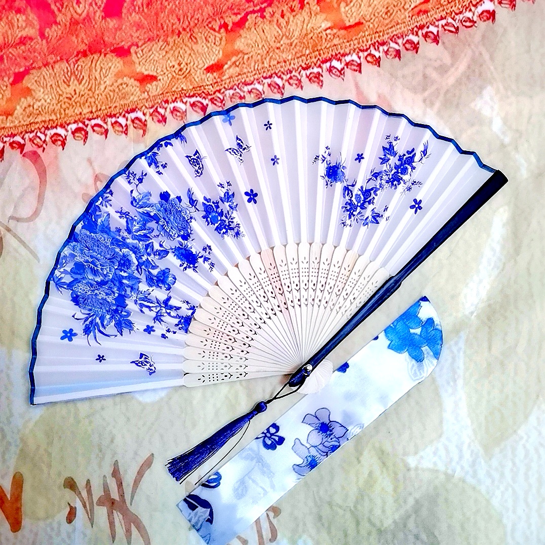 青花瓷扇子折扇中国风折叠古风舞蹈扇夏季随身古典演出儿童汉服扇