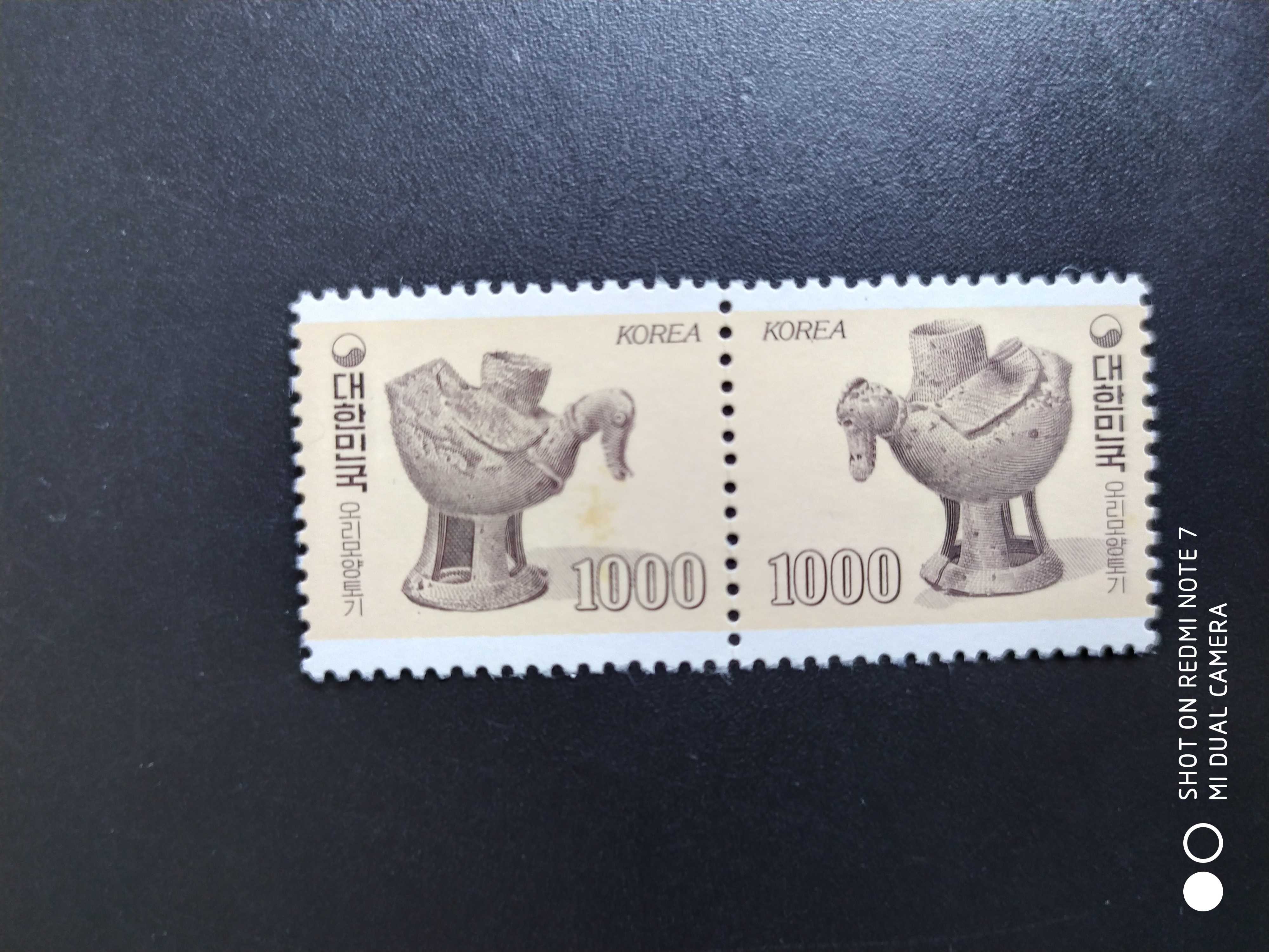 韩国1980年国宝文物鸭型陶器邮票2连新（10美元，有1小黄点）
