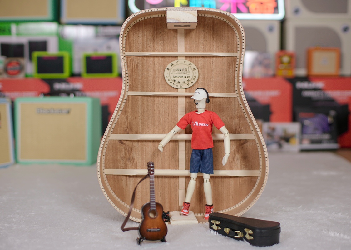 奥森民谣吉他结构云杉木专业 创意手工木人弹吉他玩具摆件