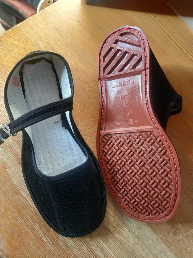 女士一代布鞋塑料底红底白底鞋条绒老北京偏扣鞋怀旧复古7080年代