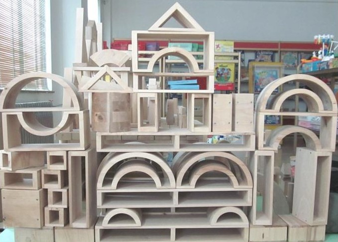 中空积木幼儿园儿童益智搭建玩具大型实木木质拼插地面建构积木