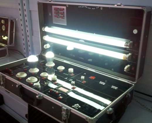 拉杆式LED节能灯展示箱 功率测试箱 对比灯箱6833-7P 灯具检测仪