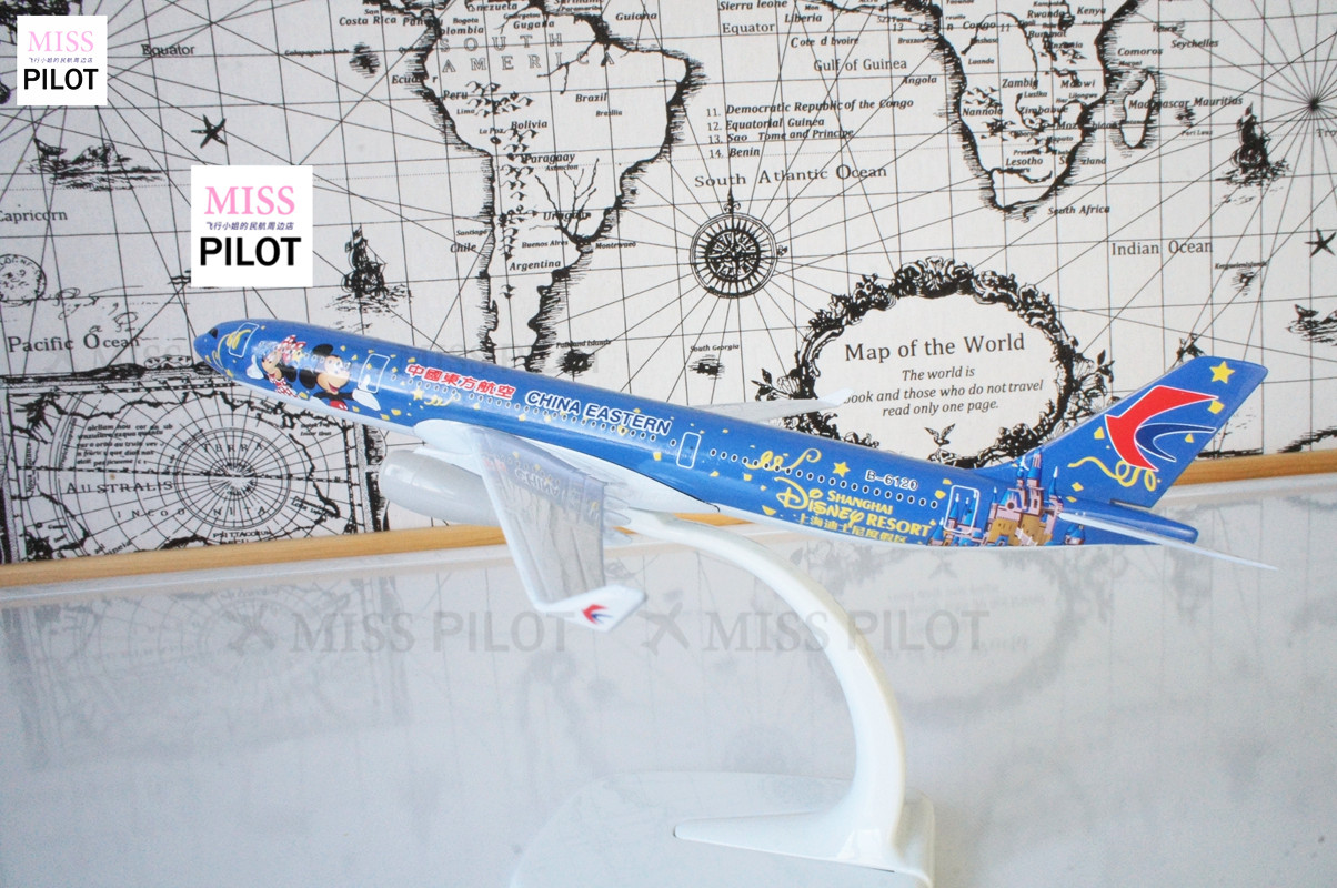 东航迪士尼20cm米奇玩具总动员空客A330飞机模型礼品客机旅游纪念