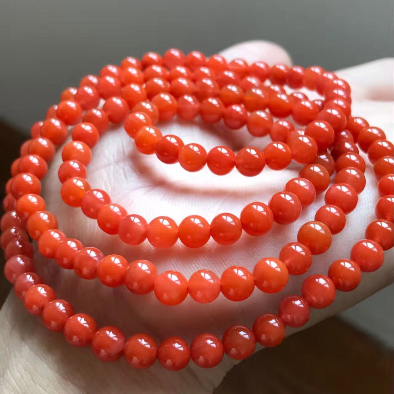 天然南红樱桃红佛珠6-5毫米绕手三圈颜色好联合料物超所值的一款