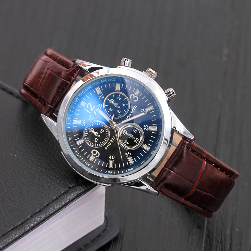 新款蓝光玻璃装饰假三眼皮带手表 微商爆款礼品休闲时装男女手表