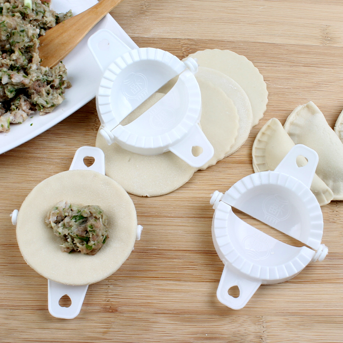 厨房小工具包饺子神器食品级塑料绞子器切饺子皮模具夹捏水饺模型