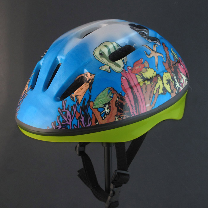 出口日本欧美儿童男孩自行车轮滑板头盔多色反光标9孔小/特小码