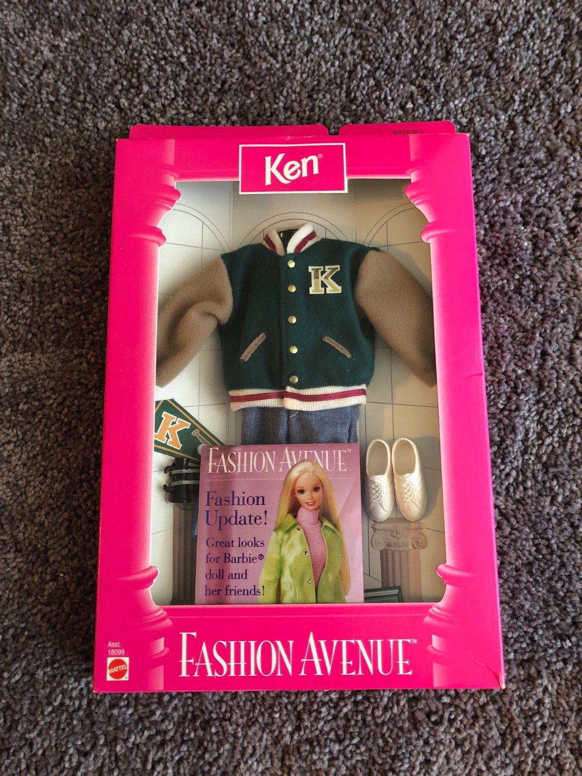 Barbie Fashion Avenue ken 时尚棒球卫衣外套 芭比娃娃 肯 娃衣