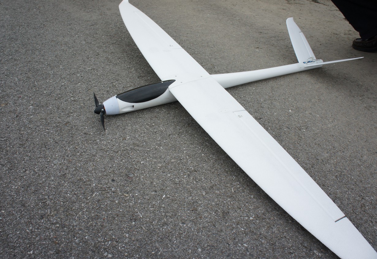 特价天极OEM出口Blaze空机翼展1.6米EPO滑翔机V尾遥控飞机超大促
