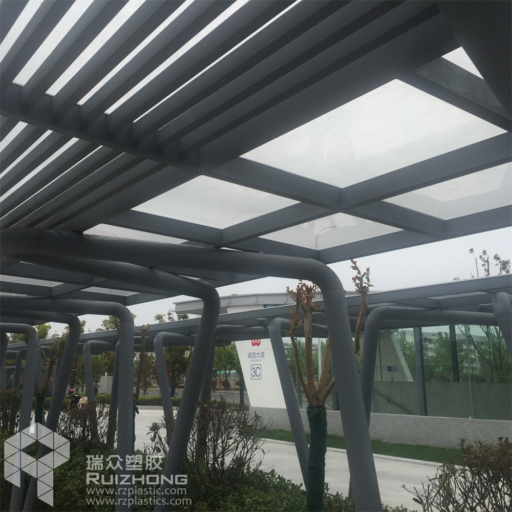 工程实例PC耐力板阳光板南京地铁3号线自行车停车棚工程