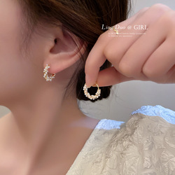 srrmhyn超仙气质珍珠耳环女韩版时尚S925银针圆圈耳扣ins风优雅网